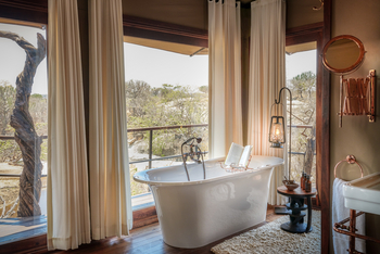 Legendary Mwiba Lodge: Badewanne