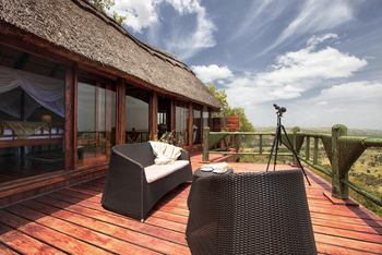 Mbali Mbali Soroi Serengeti Lodge: Deck mit Spektiv