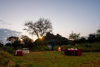 Mbuzi Mawe Serena Camp: Bush Dinner