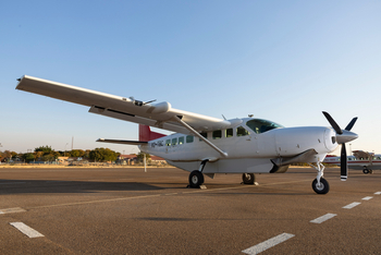 Moela Safari Lodge Moela Safari Lodge: Cessna Caravan