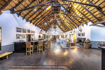 Mushara Lodge: Lodge und Garten