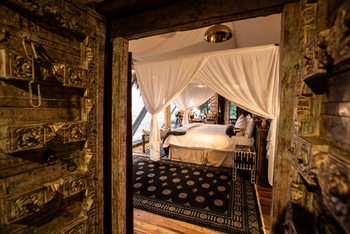 Selinda Suite: Blick auf das Doppelbett