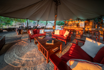 Tena Tena Camp Tena Tena Camp: Lounge und Bar