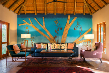 Thamo Telele: Sofas und Sessel