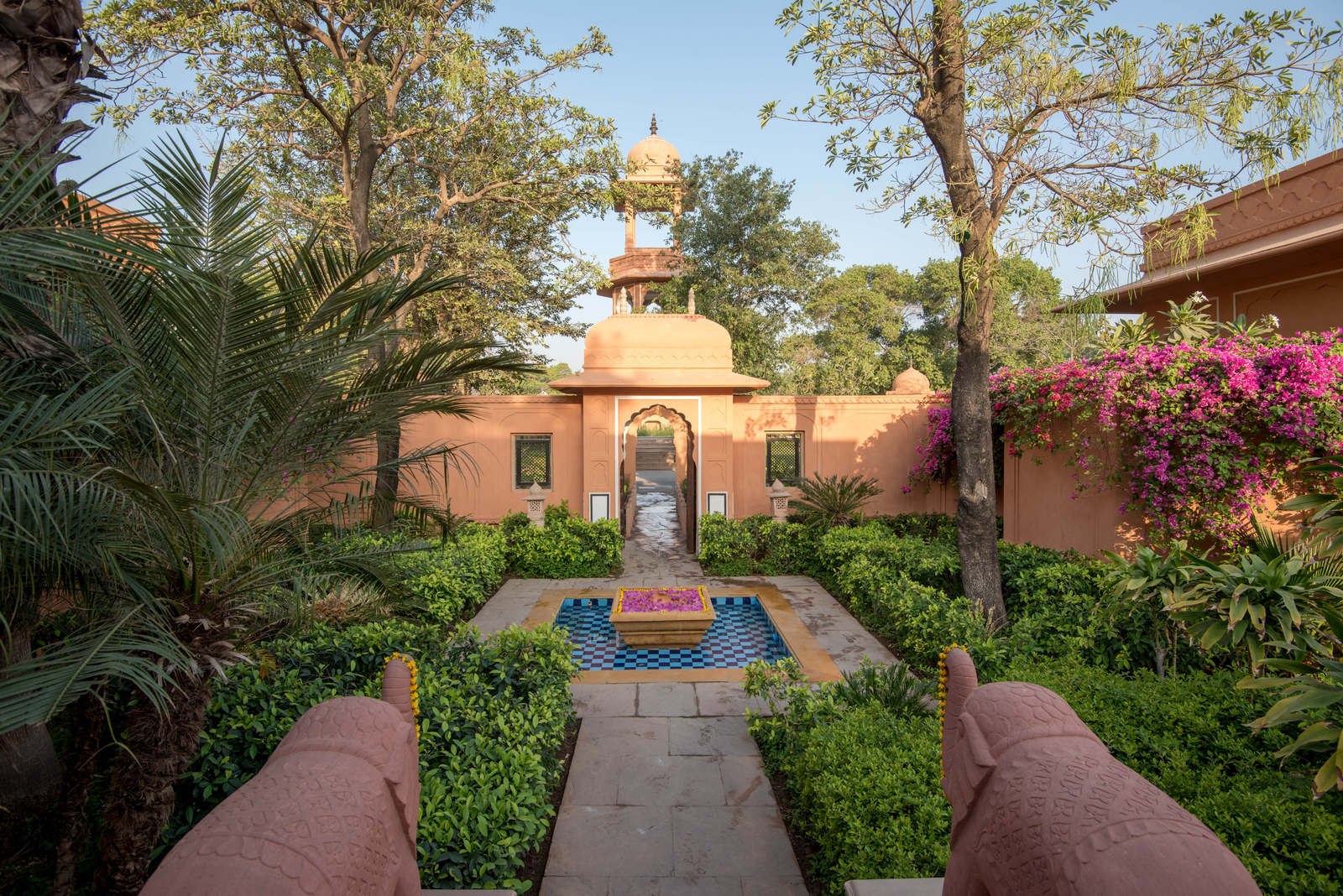 The Oberoi Rajvilas The Oberoi Rajvilas: Blumengarten