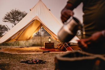 Adventure Fly-Camping: Lounge