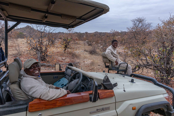Koro River Camp: Guide und Tracker
