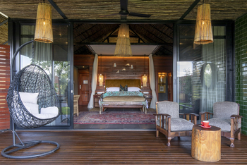 Mukwa River Lodge: River Suite