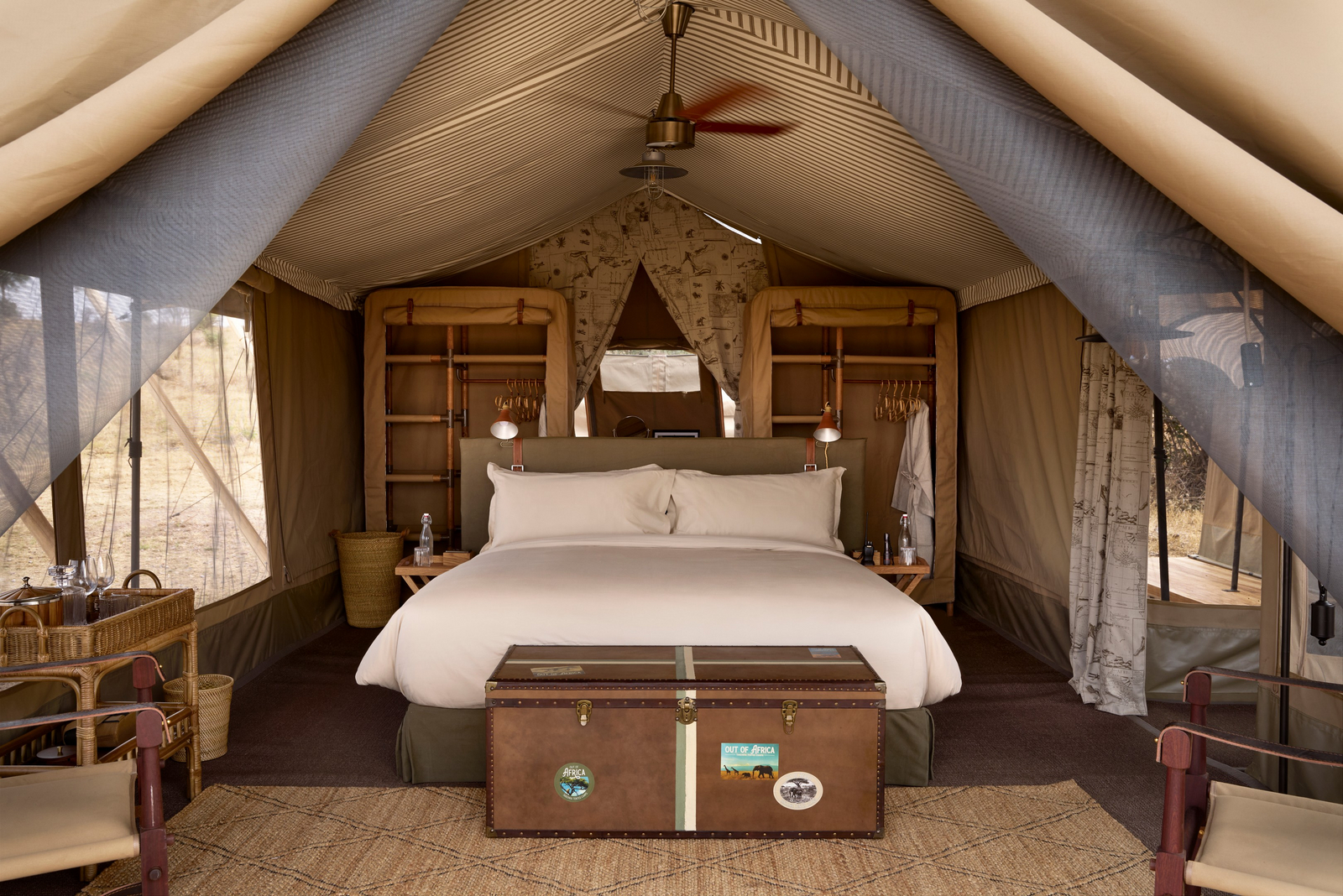 Out of Africa Legend by Laba Explorer Out of Africa Legend by Laba Explorer: Schlafzimmer mit Doppelbett