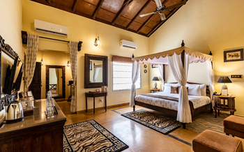 Bamboo Forest Safari Lodge: Bungalow - Doppelbett