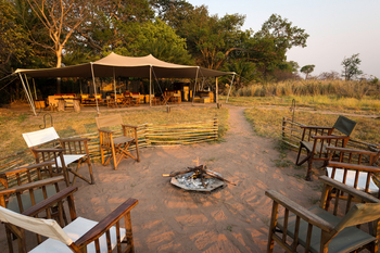 Busanga Bush Camp: Feuerplatz