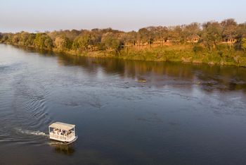 Divava Okavango Lodge and Spa: Sundowner Cruise