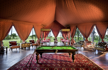 Jacks Camp Jacks Camp: Barbereich und Billardtisch