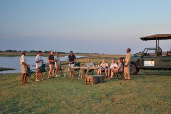 Ngoma Safari Lodge Ngoma Safari Lodge: Sundowner am Flussufer