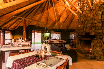 Ondudu Safari Lodge Ondudu Safari Lodge: Restaurant