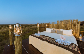 Tau Pan Camp Tau Pan Camp: Sleep-out Deck - Laternen