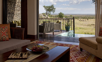 Four Seasons Safari Lodge: Private Lounge
