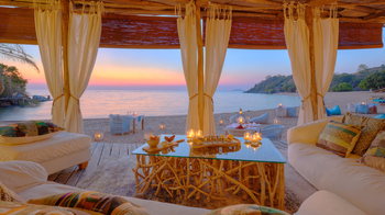 Kaya Mawa Kaya Mawa: Glastisch