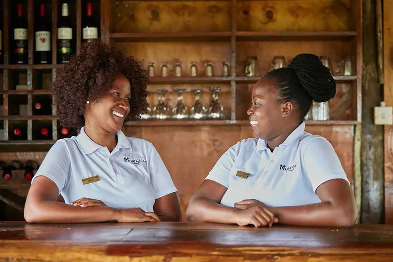 Mogogelo Camp Mogogelo Camp: Frauen vom Service