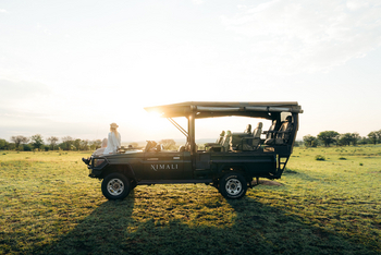 Nimali Mara Camp: Safari Auto seitlich