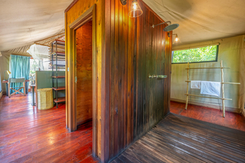 Saguni Safari Lodge Saguni Safari Lodge: Dusche