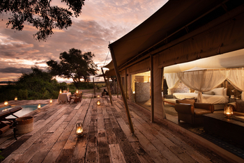 Tembo Plains Camp: Zelt mit Vordach