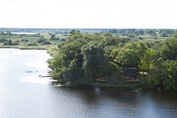 Xugana Island Lodge: Fluss und Umgebung