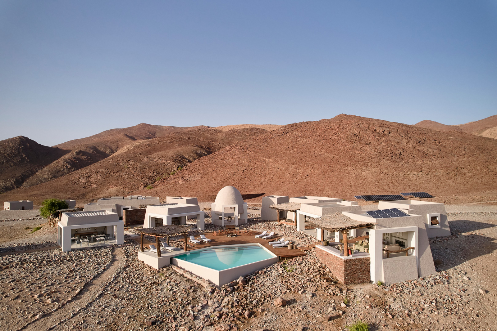 Sanctuary Okahirongo Elephant Lodge Sanctuary Okahirongo Elephant Lodge: Dronenaufnahme der Anlage