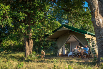 John's Camp John's Camp: Gästezelt - Außenansicht