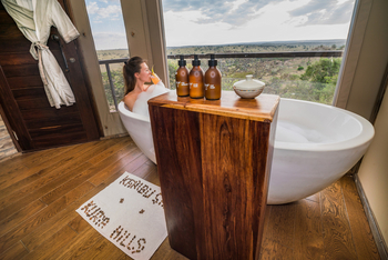Lemala Kuria Hills Lodge: Badewanne