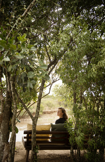 Serian Nkorombo Mobile: Gast