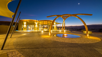 The Desert Grace: Plaza