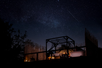 Chiawa Camp: Starbed bei Nacht