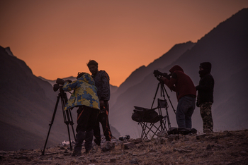 Drenmo Lodge Drenmo Lodge: Kameraaufbau im Morgengrauen