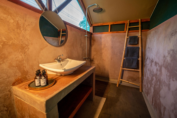 Shoebill Island Camp Shoebill Island Camp: Gästebad