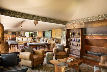 Tembo Plains Camp: Hinterer Loungebereich