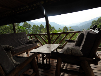 Haven Lodge: Veranda mit Talblick