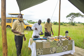 Ishasha Wilderness Camp: Buschfrühstück