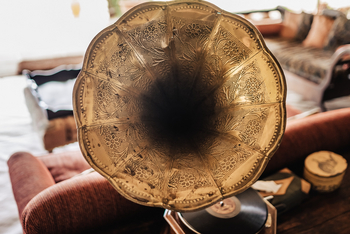 Cottar's 1920s Safari Camp: Altes Grammophon