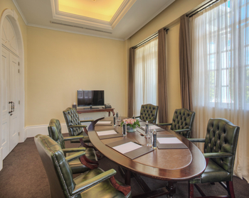 Hemingways Nairobi: Konferenztisch