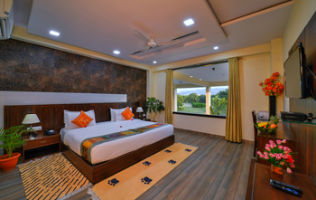 Jungle Vilas: Deluxe Room - Fenster zum Garten