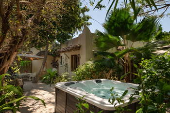 Zanzibar White Sand Luxury Villas: Cinnamon Family Room
