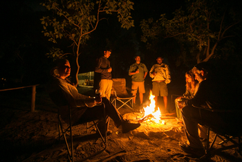 Bushman Plains Camp: Lagerfeuer