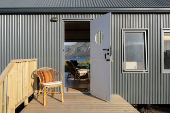 Coot Club: Boathouses - Außenansichten