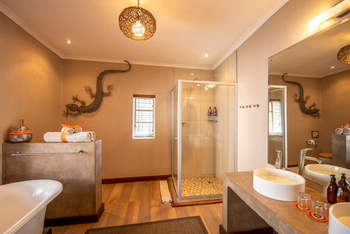 Onguma Bush Camp: Loft und Familienzimmer