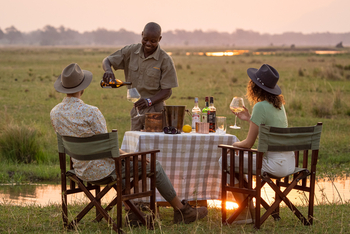 John's Camp John's Camp: Sundowner Bar