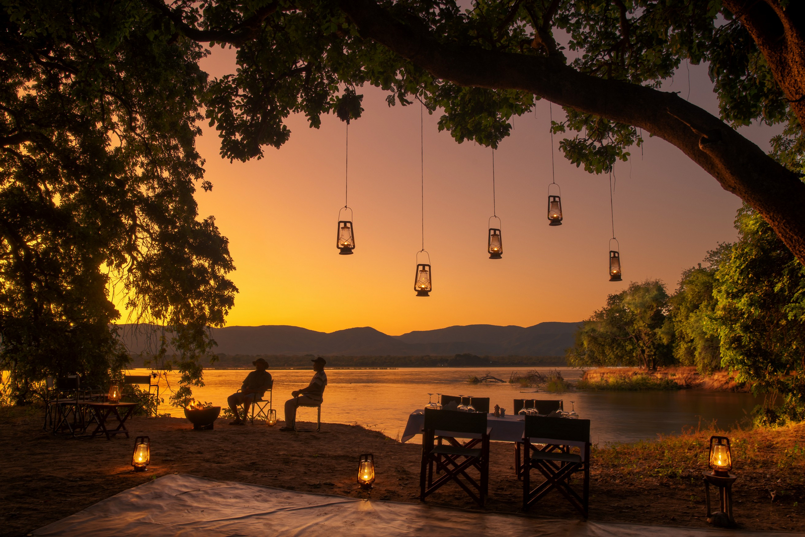 Mana River Camp Mana River Camp: Abend am Sambesi