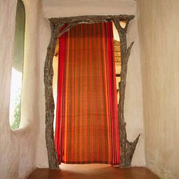 Mihingo Lodge: Vorhang zum Bad