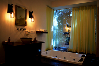 Paatlidun Safari Lodge: Bush Room - Jacuzzi