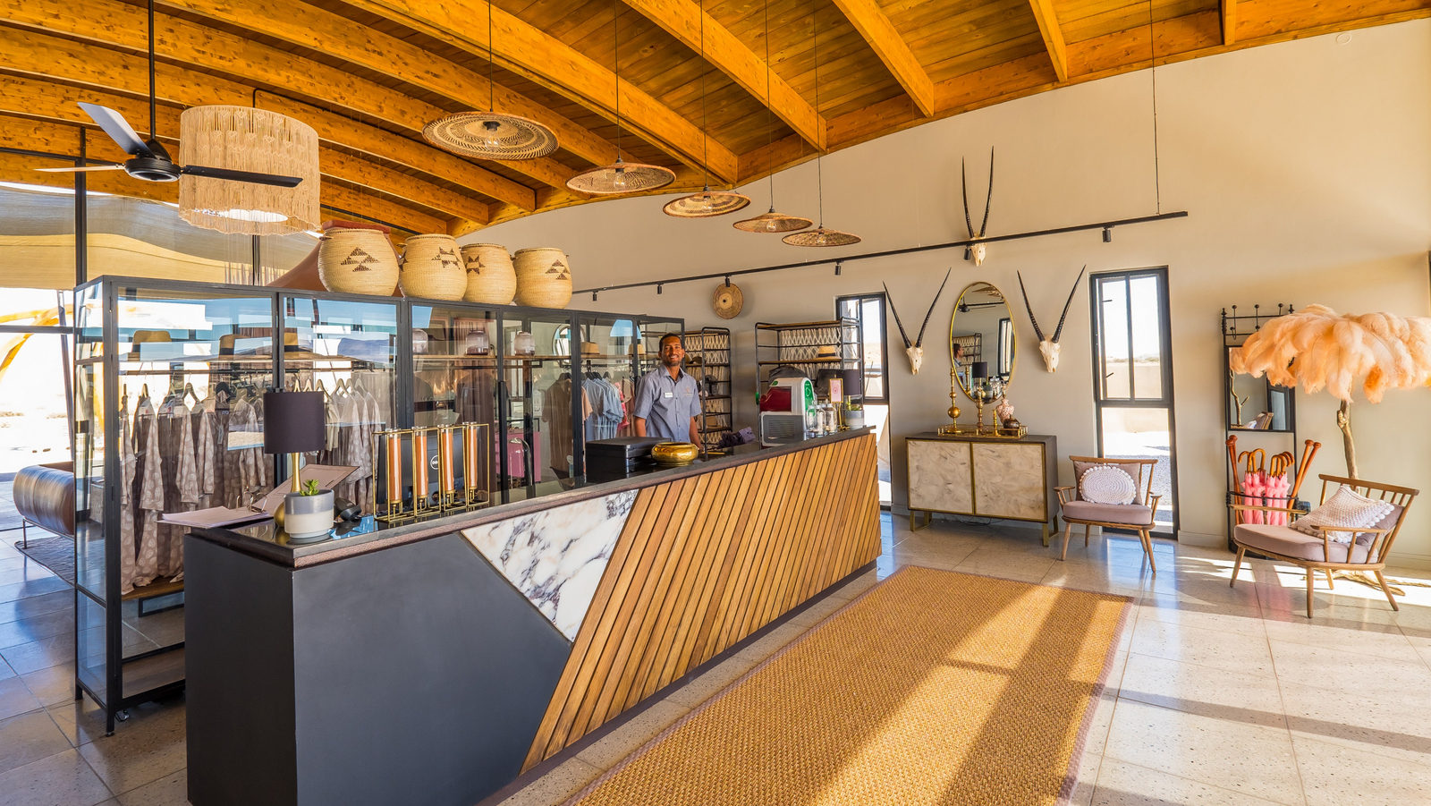 The Desert Grace The Desert Grace: Bar bei Tageslicht